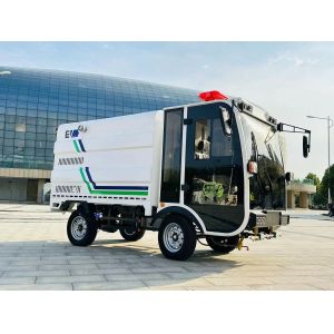 Fully Enclosed Sanitation Cleaning Truck Four Wheel Drive Pure Electric