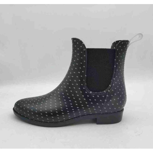 PVC Waterproof Printed Ankle Rain Boots For Women Anti Slip Customized Color