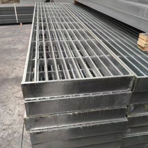 China Customized Anti Slip Grating with Excellent Corrosion Resistance and Galvanized Finish on sale