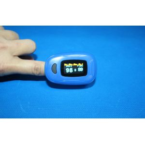 Handheld Blue Fingertip Pulse Oximeter With Bluetooth Function