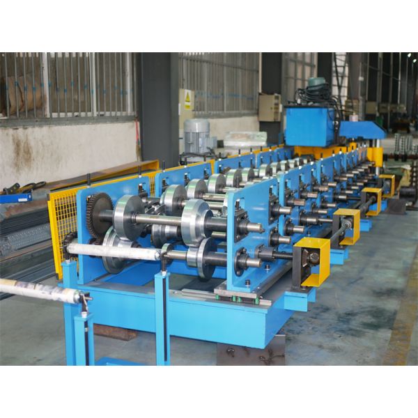 Standing Seam Metal Roofing Profile Roll Forming Machine With 20GP Container