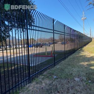 Metallic Finish Shiny Metal Tubular Fencing Easily Assembled