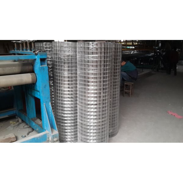 12.7×12.7mm Welded Metal Mesh Panels Carbon Steel Iron Wires Electric Galvanizing