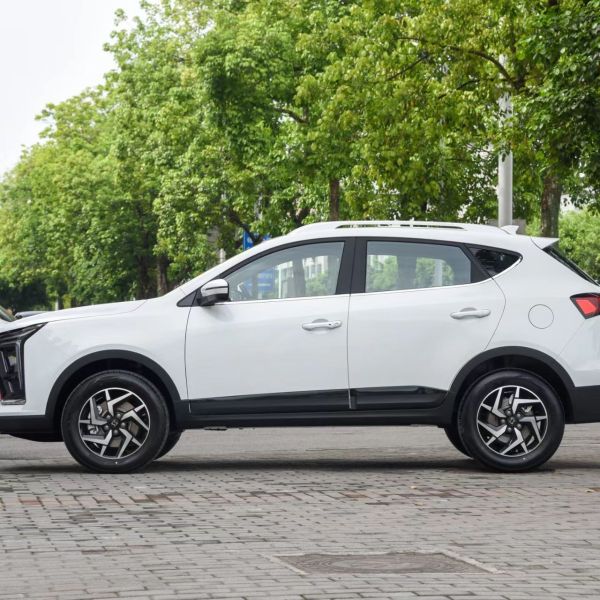 JAC Sihao X6 2023 1.5TDCT Compact SUV 5 Doors 5 Seats Made Petrol Car for Market