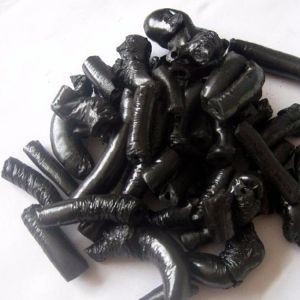 Black Color Modified Coal Tar Pitch 42 - 48% Volatile Matter For Anode Paste