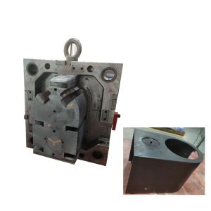 China Customized Surface Finish Plastic Injection Tooling With S136 Mold Steel on sale