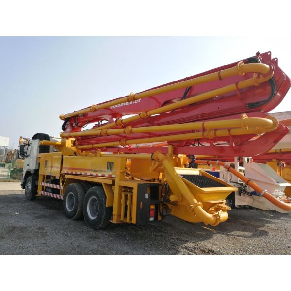 Heavy Equipment 36 Meter Putzmeister Concrete Pump with Refurbished Condition