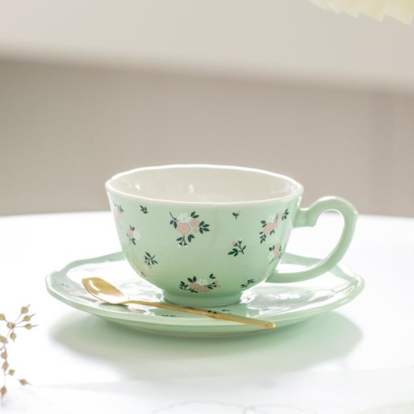 European-style Luxurious Small Green Flower Coffee Cups And Saucers With Spoons Custom-made Ceramic Glazed Flower Tea Cups And Mugs For Men And Women