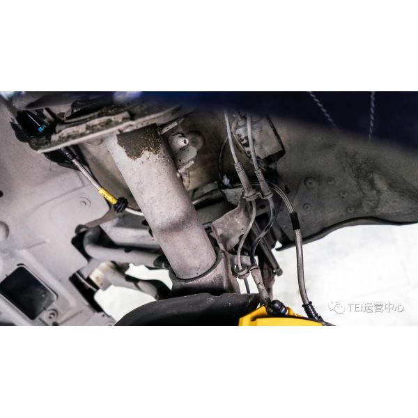 P60ES BMW Big Brake Kit For 3 Series GT 18 Inch Car Rim Front 6 Piston Caliper Brake Kit Auto Brake Aystem