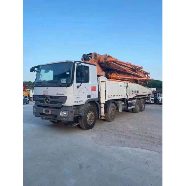 Zoomlion 52m Actros 4141 Truck Mounted Concrete Boom Pump for Ready Mixer
