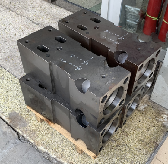 Hanwoo Hydraulic Breaker Spare Hammer Parts RHB325 Front Head Cylinder