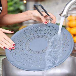 China 11 Silicone Frying Pan Splatter Guard With Folding Handle on sale