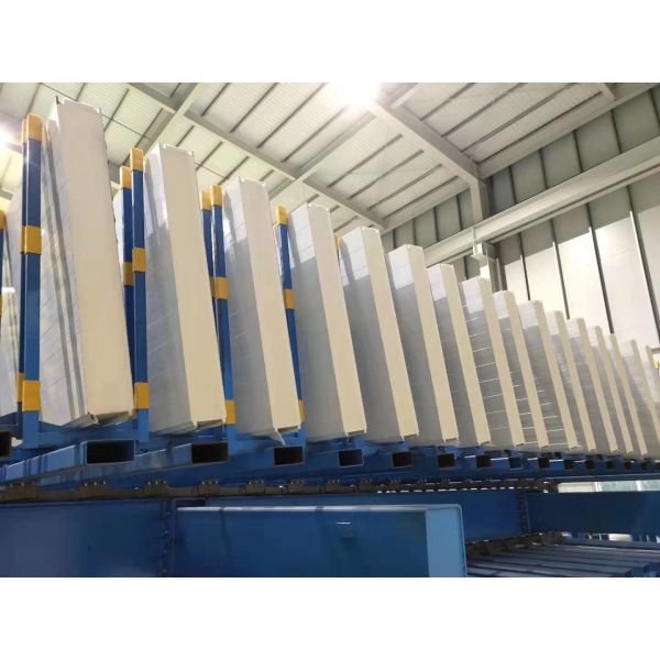 Outdoor Polyurethane Insulation Panel Fireproof Insulated Sandwich Roof Panels