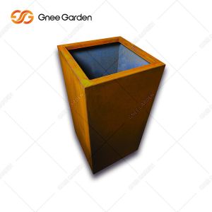 CE Standard Vertical Tall Outdoor Metal Planter Multipurpose