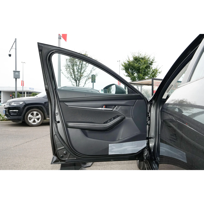 Changan Mazda 3 Compact Car 5 Seater Manual Transmission Fuel Vehicle Black LED Lights Electric Fabric Multi-function