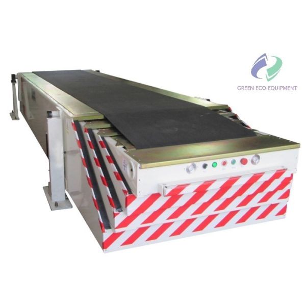 Buy Lift - Type Telescopic Belt Conveyor / Extendable Belt Conveyor For Truck Loading at wholesale prices