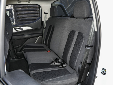 Great Wall Cannon Pickup Truck with Electric Driver's Seat Adjustment and 4 Cylinders