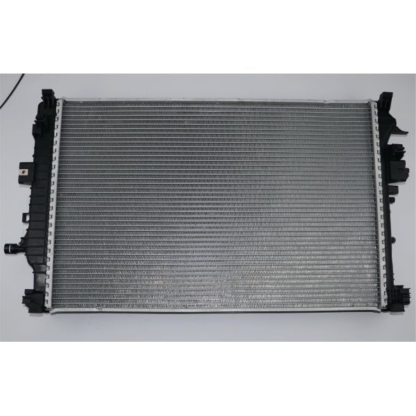 Malibu and Buick LACROSSE 2.0T 84153703 Auto Parts Aluminum Radiator for Cooling System