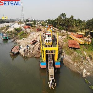 Cumins 122kw Auxiliary Engine Power 10 Inch Cutter Suction Sand Dredger with