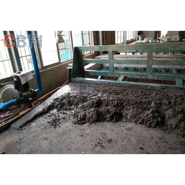 Capacity 1000 Kg - 100000 Kg Ice Block Machine With Insulation PU / Crane System