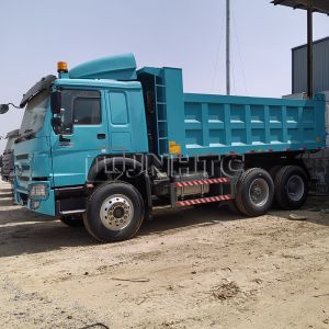 New Stock Sinotruck HOWO Dump Truck with Left Turn Design 20tons Capacity