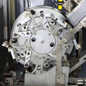 Horizontal Automatic Carton Packaging Machine Sachet Blade Box Bottle