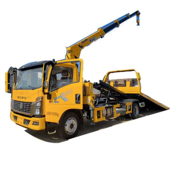 Lowest Price HOWO 4X2 Floor-standing Flatbed Body With 5 Tons Crane Tow Wrecker