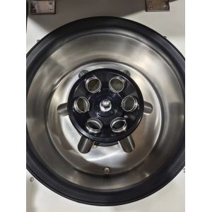 Low Speed Refrigerated Microprocessor Benchtop Centrifuge Machine In 5000rpm