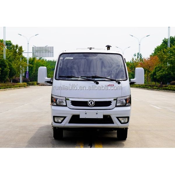 China Factory DFAC DongFeng Small Cleaning Truck Road Sweeper Truck