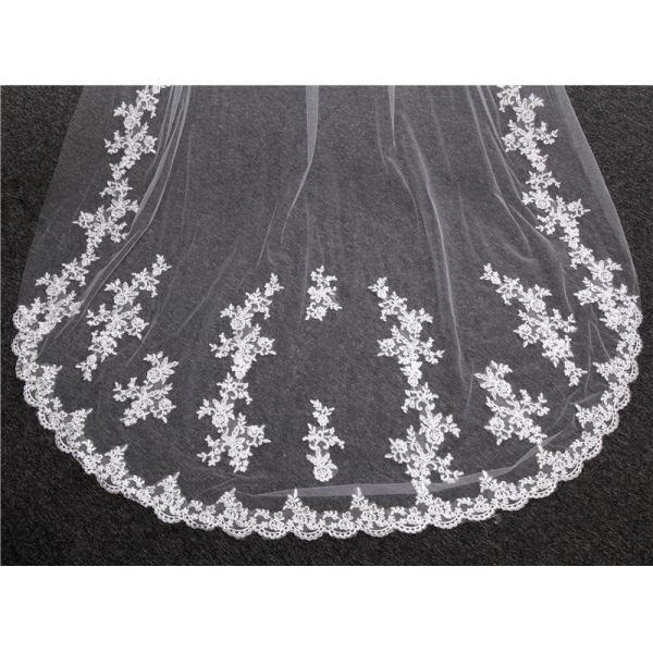 Fashionable Customized 3m*1.8m Wholesale Appliqued Lace Tulle Bridal Wedding White Veil With Hair Comb