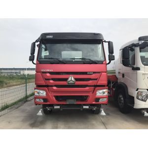 HOWO Sprayer Water Tank Truck 25m3 Capacity HW19710 Transmission