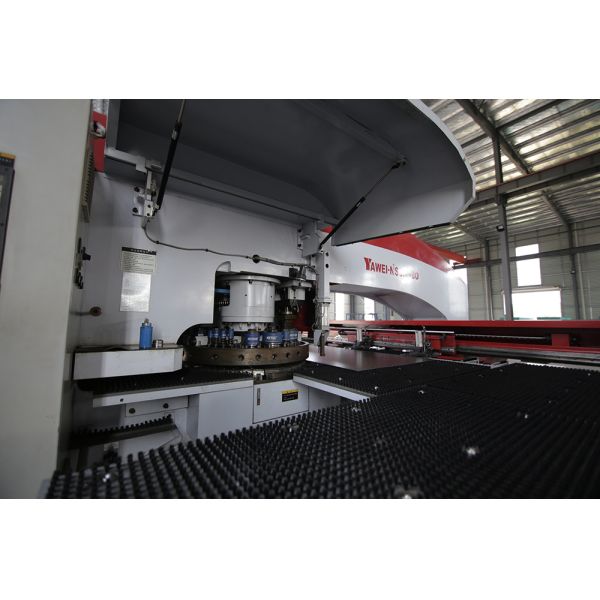 YC12VC2510-D31 1600KW Yuchai Diesel Generator Set Silent 1500rpm