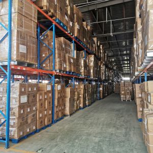 Steel Q235 Warehouse Pallet Racking Customized Width Large Capacity Storage