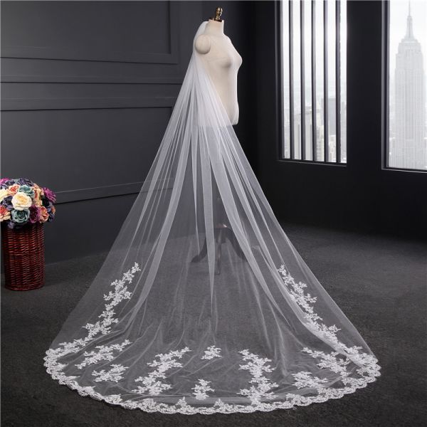 Fashionable Customized 3m*1.8m Wholesale Appliqued Lace Tulle Bridal Wedding White Veil With Hair Comb