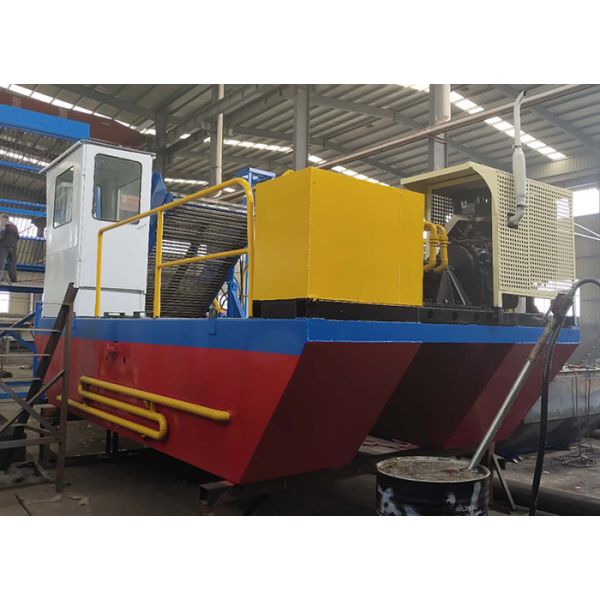 8 Cubic Capacity Small Lake Weed Harvester Used To Collect And Clean River Water Plants