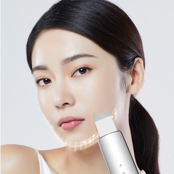 Buy 26KHZ Hot Cold Ultrasonic Skin Cleanser Blackhead Removal Home Use at wholesale prices