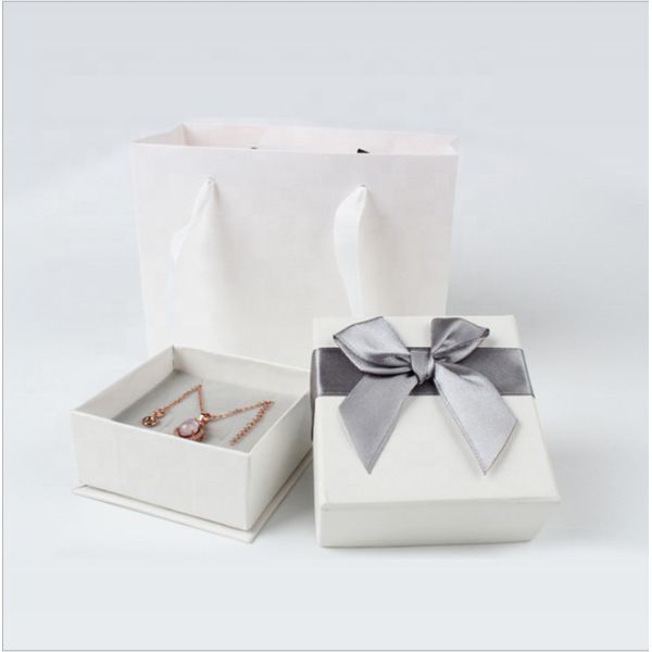 Custom Logo Printed White Paper Cardboard Pendant Necklace Personalized Jewelry