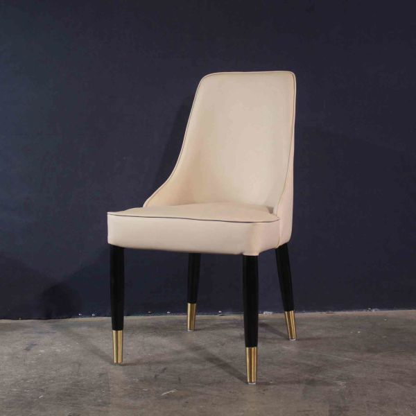White Luxury Velvet Chair With Thick Backrest OEM Wood Frame Home Hotel