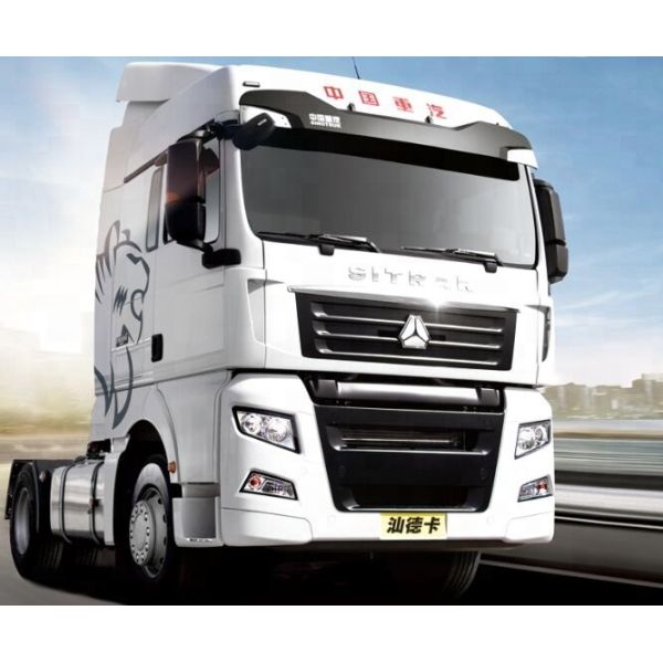 Logistics Transportation 6x4 Driving Type Dump Truck Tractor Truck Head with 371HP