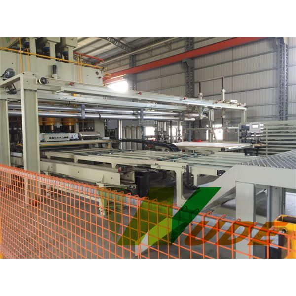 Hot Press Melamine Paper Laminating Machine With Automatic Caul Plate Changing