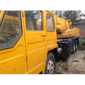 NK250E-V kato 25ton used truck crane