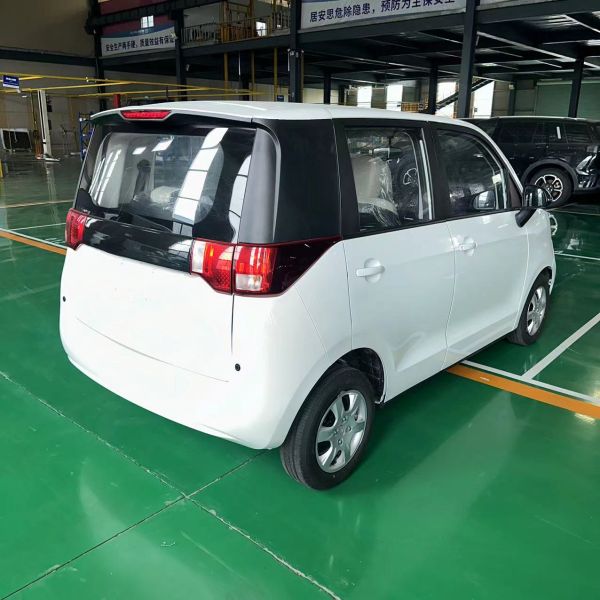 Blaval EQ 2024 New Design High-Speed RHD Mini EV Car with 4 Seats New Energy Vehicle