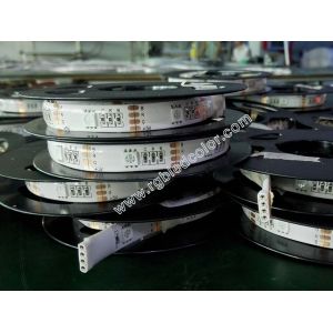 China 5050 rgb 5v plug pin led strip on sale