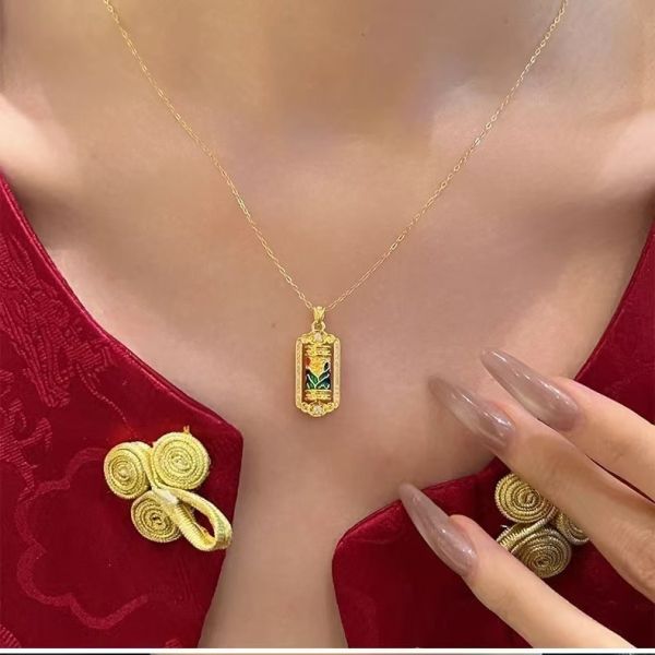 Timeless 18K AU750 genuine gold jewelry crafted with precision and care suitable for upscale jewelry and fashion segments