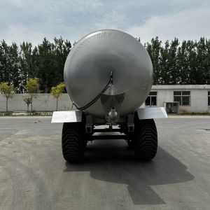 China Agricultural Truck Liquid Tank Fertilizer Manure Spreader 6-15cubes on sale