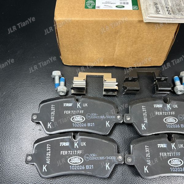 Rear Disc Brake Pads Kit For 2013-21 Range Rover / 17-21 Discovery LR084118