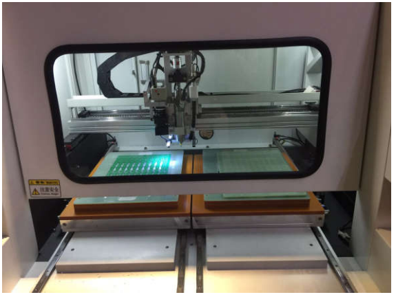 Dual Station 60000rpm V Cut PCB Depaneling Router