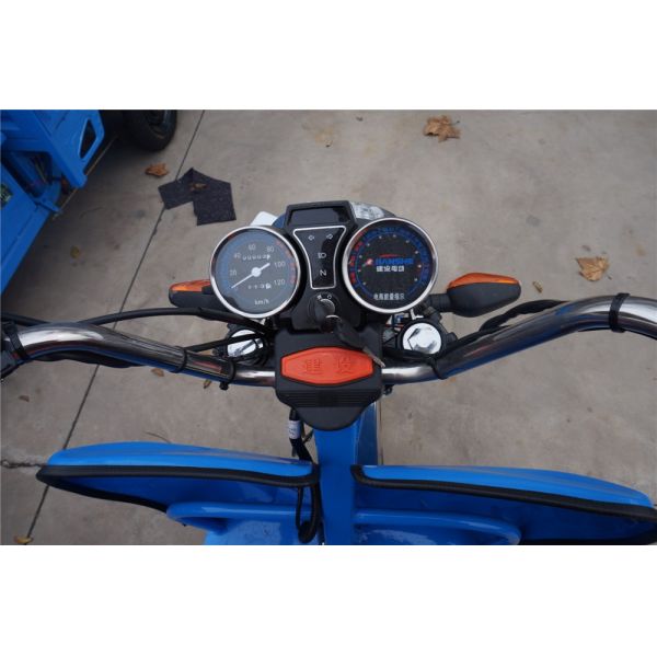 Special Three WheelTricycle/ Big Garbage Cabin Garbage Container shelf Lift Truck