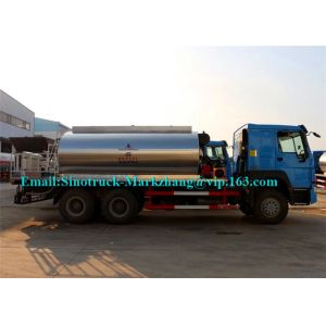 SINOTRUK HOWO12000L Asphalt Sprayer Equipment / Bitumen Sprayer Truck Automatic