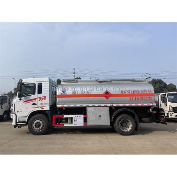 Dongfeng 4x2 LHD Fuel Tank Truck 6 Wheeler 10000liter Oil Tanker Truck For Ethiopia